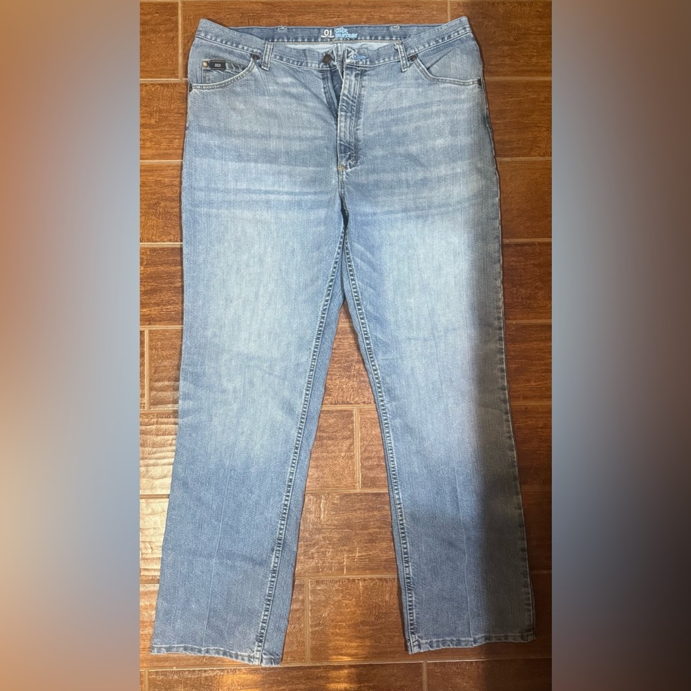 Wrangler Men's Light Blue Straight Leg Jeans